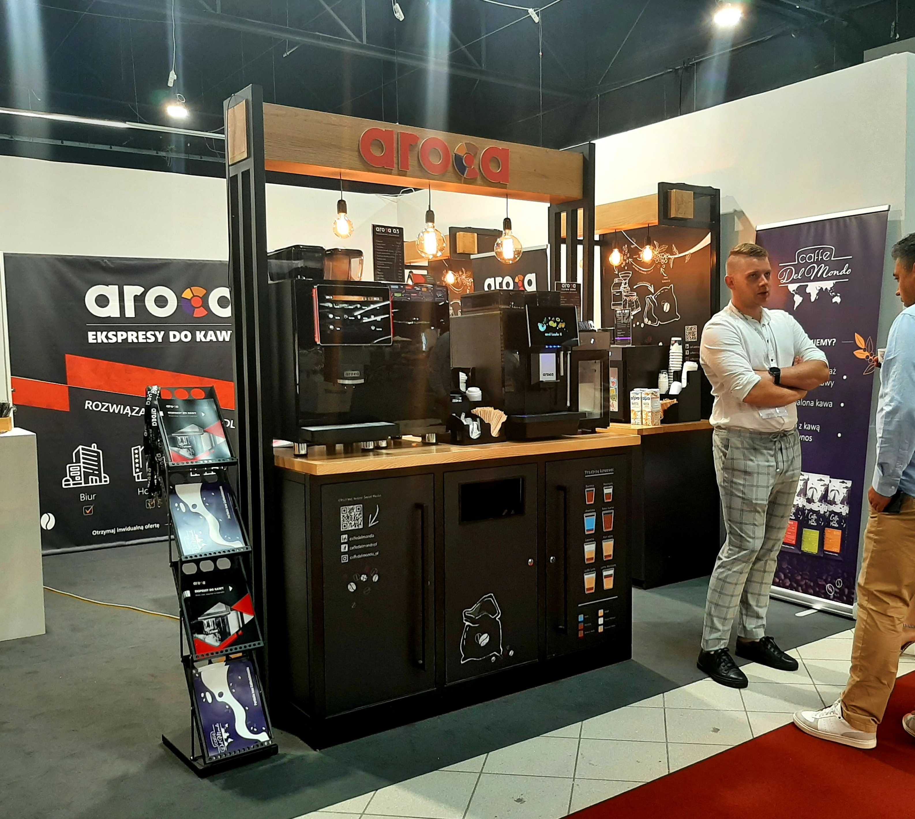Aroca Coffee Zone, Aroca Q5 i punkt z kawą na wynos